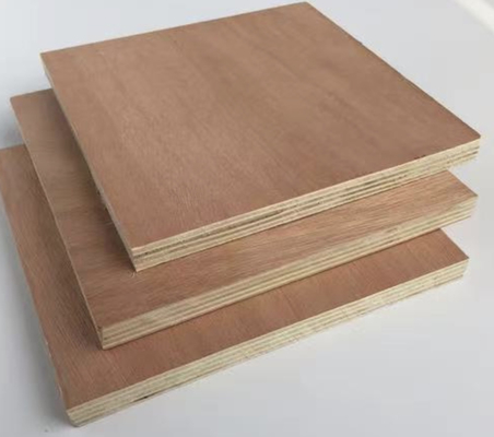 다층 접착판 3~40mm × 1.22m 폭 × 2.44m 길이